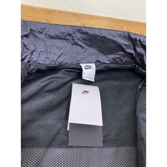 Nike Circa Black Rain Repellent Men’s Jacket Size Medium NWT Vented Zip - Picture 8 of 15